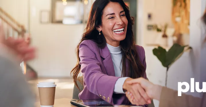 Empleada acepta propuesta laboral 