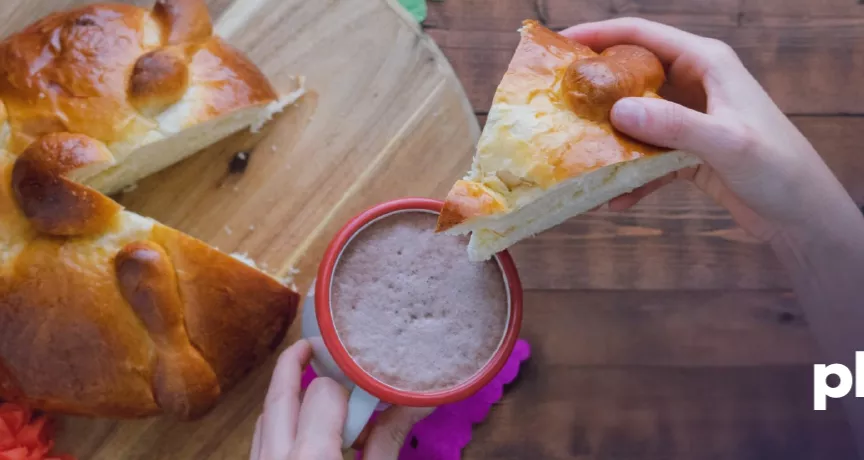 para que sirve el pan de muerto en la ofrenda