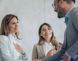 ejemplos de reconocimiento laboral para motivar a los empleados